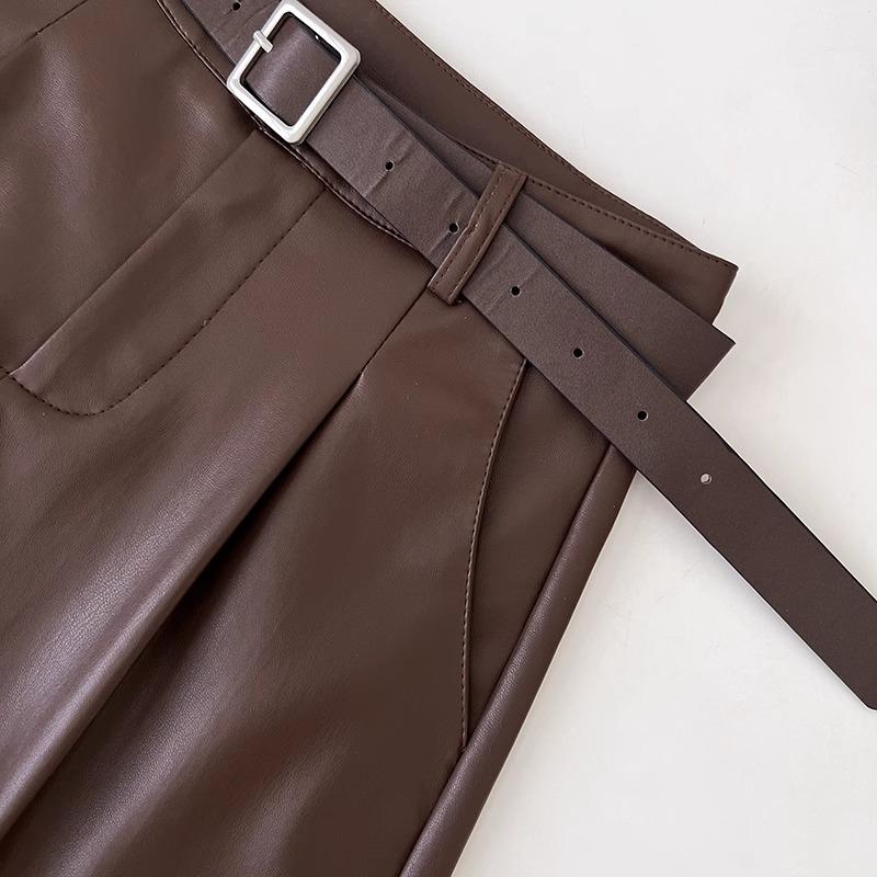 Damen Schwarze PU-Leder High-Waist Weitbein-Shorts - Herbst/Winter 2024 Kollektion