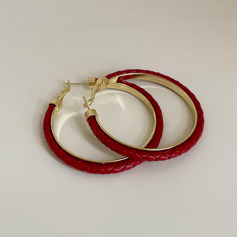 

Преувеличенная индивидуальность, перекрученные кожаные большие серьги, женские, уникальные, изысканные и тонкие, простые, универсальные серьги