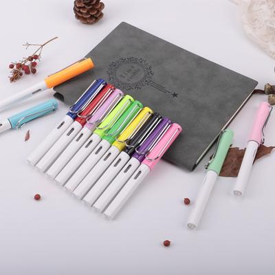 0,38 mm Füllfederhalter, kreative hohle Kunststoff-EF-Feder, glatte Schreibstifte für die Schule