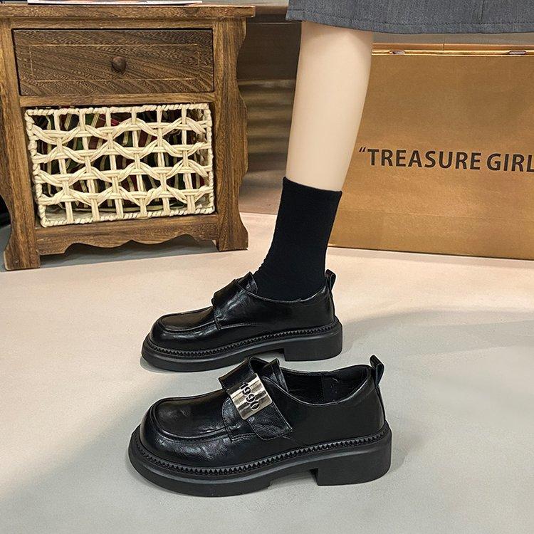 [Ushilai] French Retro Loafers Women's 2025 Spring New Soft-soled Casual Versatile Black Small Leather Shoes