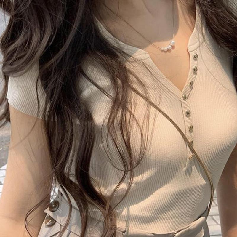 White Short V-neck Shoulder Short Sleeved T-shirt for Women In Summer Slim Fit and Sexy Ice Silk Knitted T-shirt Top Thin Version