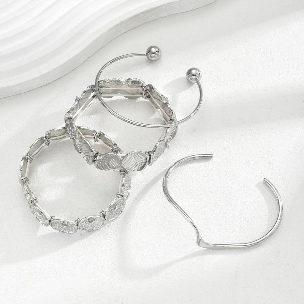 Vintage Boho Exaggerated Luxury Heart Geometric Design Wide Metal Silver Bangle Bracelet Set For Women Daily Wear Jewelry Gifts
