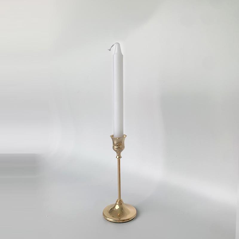 Europejski Złoty Świecznik z Kutego Żelaza - Luksusowy Romantyczny Dekor na Kolację przy Świecach