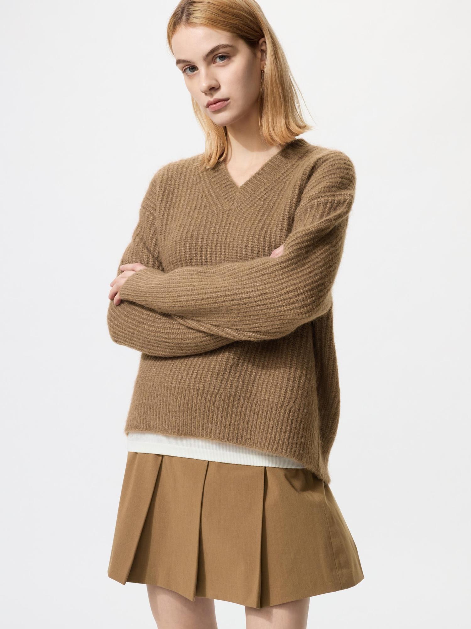

Uniqlo Пушистый свитер с V-образным вырезом 32 BEIGE/WOMEN XL