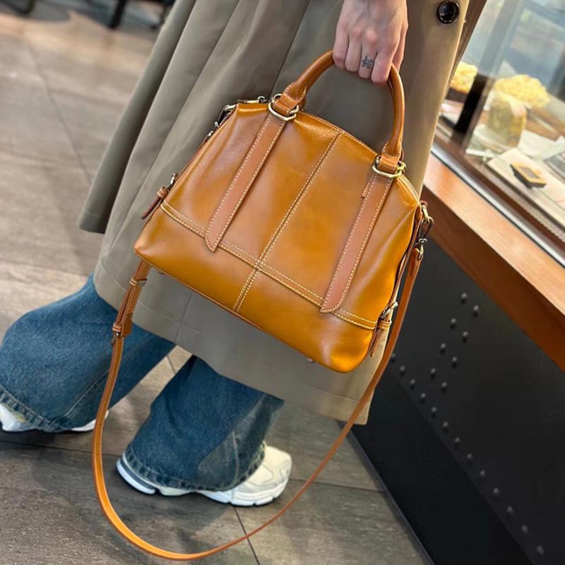 Women's Large Capacity Cowhide Handbag: Elegant, High-End, Classy Shoulder and Crossbody Tote Bag.