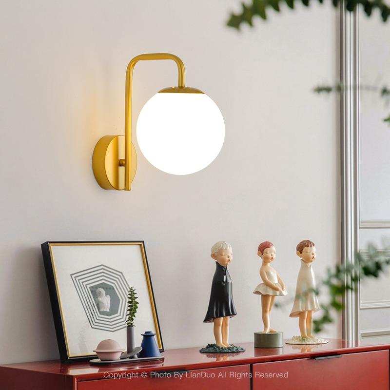 Modern Simple LED Wall Lamps Creative Glass Ball Wall Light Living Room Bedroom Bedside Lnterior Staircase Corridor Wall Liaht