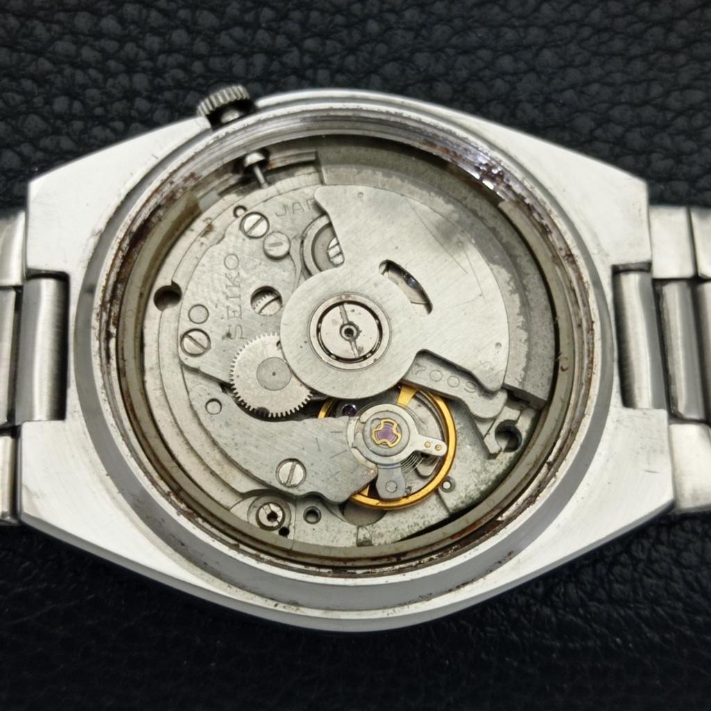 GENUINE VINTAGE SEIKO AUTOMATIC JAPAN 7009A MENS WHITE DIAL WATCH a702467-5 R124-a702467