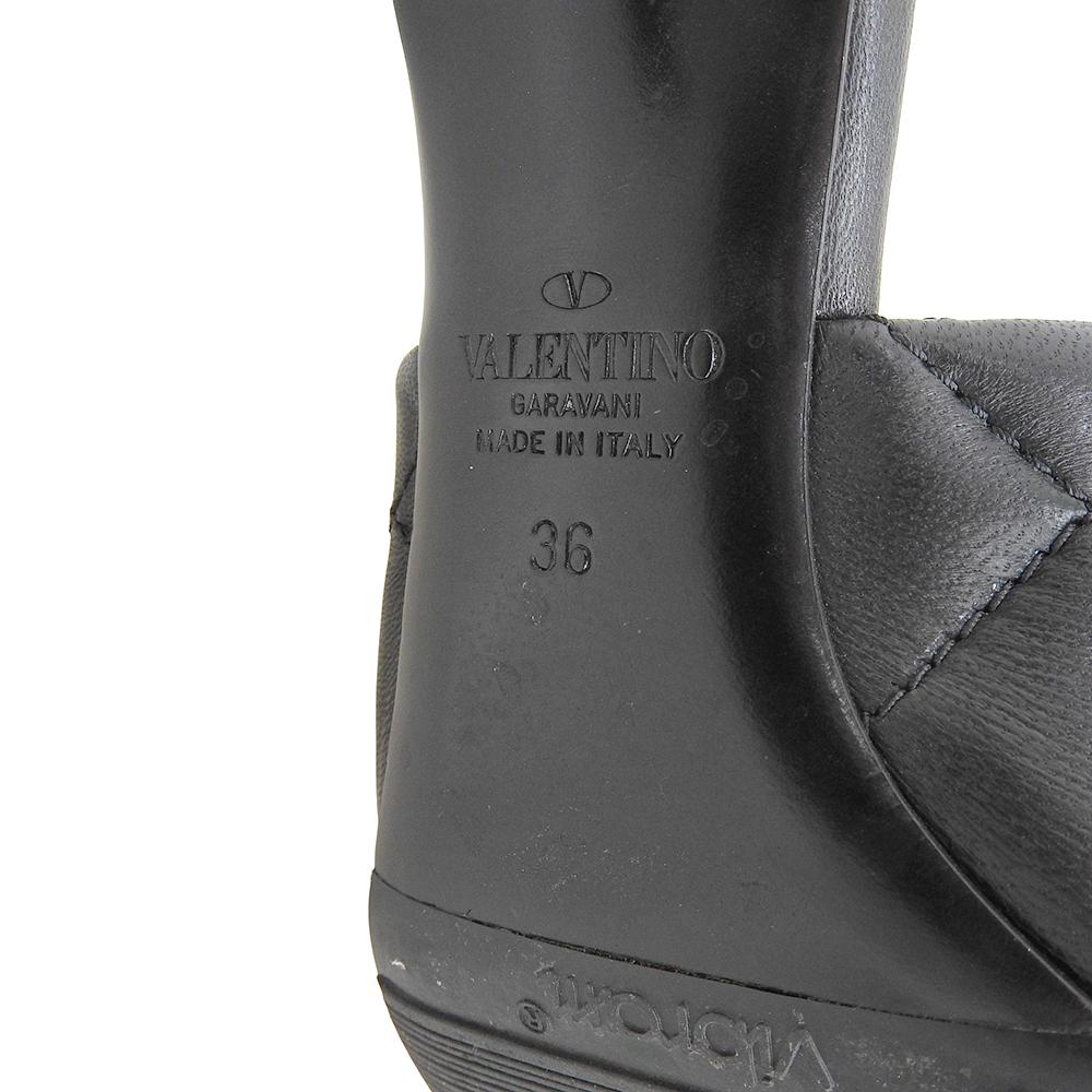 Valentino Garavani Women's Leather Pyramid Studs Open-Toe Heel Sandals, Black, Size 36, VSW BK3 Shoes 36 blackUsed