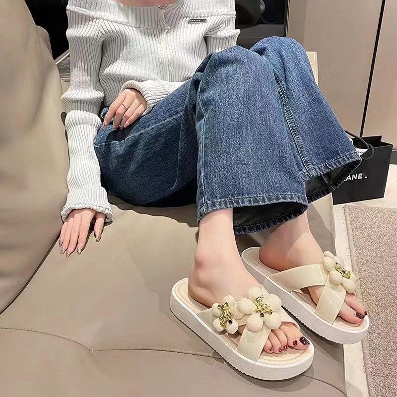 Order A Size Up Summer Women's Fashion Slippers - Thick Soled Non-slip Wear-resistant for Indoor & Outdoor