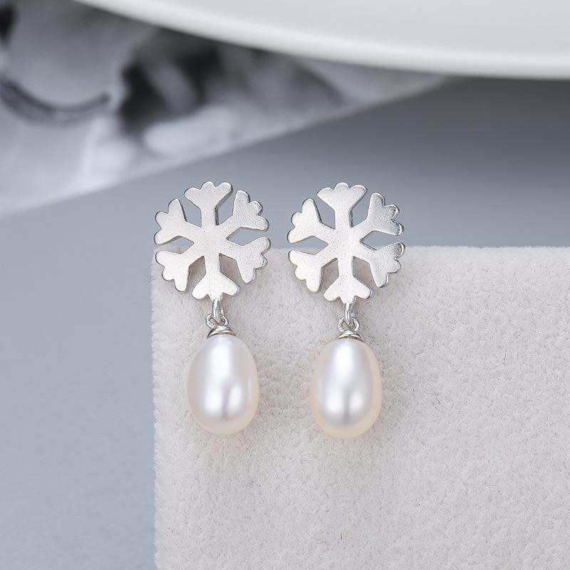 

Рождественские серьги с пресноводным жемчугом, модные простые серьги со снежинками