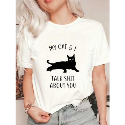 Schwarzes Oversize-T-Shirt mit Katzen-Silhouette-Print: Meine Katze und ich reden über dich. Lässige Streetwear für Damen. Fashion-Statement-Top.