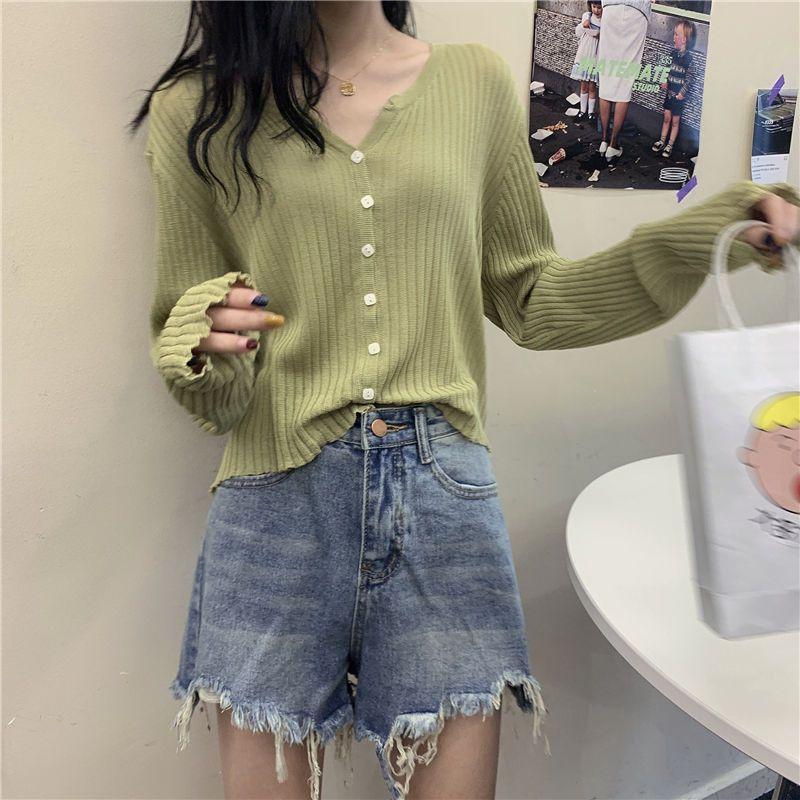 Korean Style Long Sleeve Knitted Cardigan for Women Outerwear College Style Casual Knitted Sweater Thin Coat for Spring and Autumn Seasons