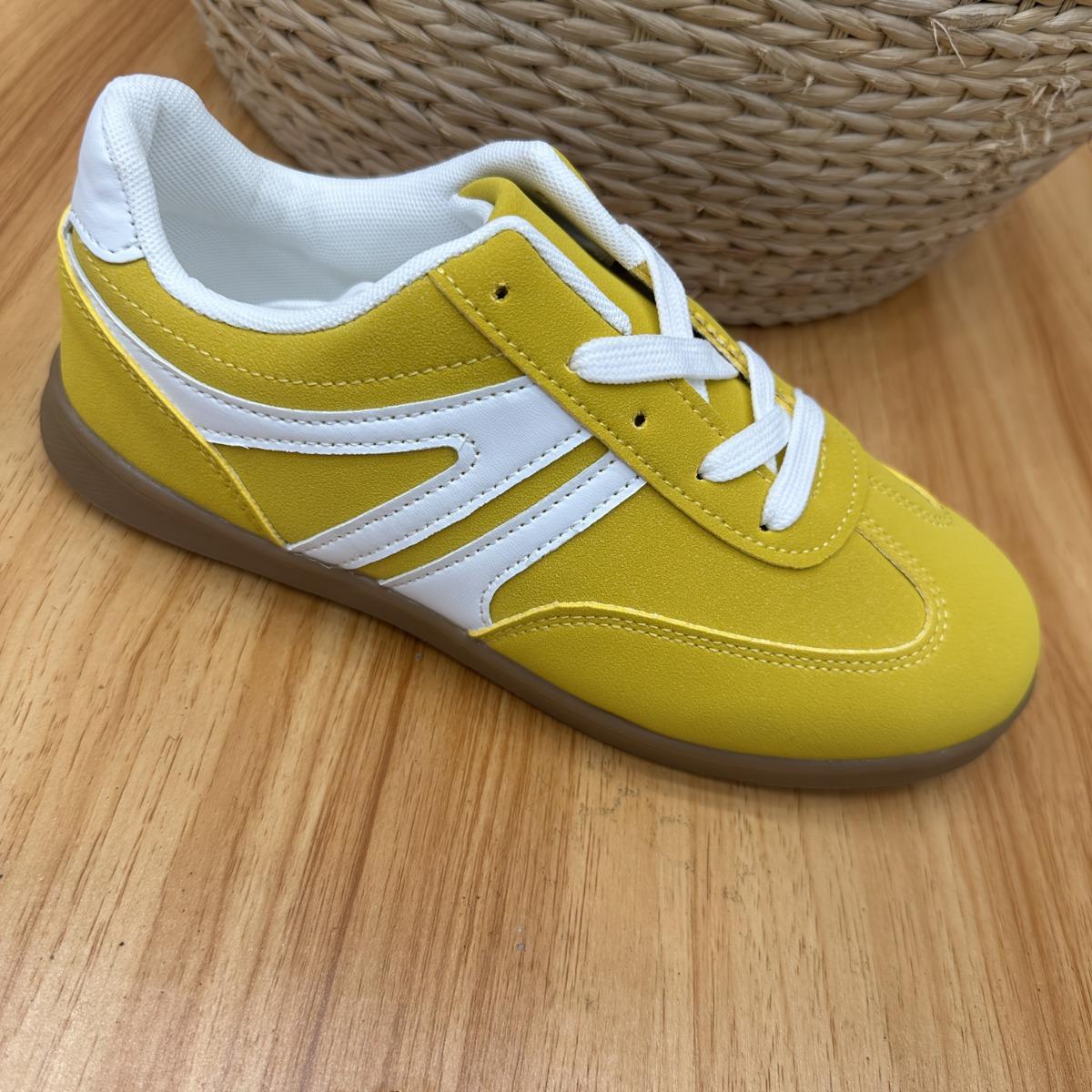 

Black Classic — стильные и удобные женские повседневные кроссовки, идеально подходящие для повседневной носки. 37 жёлтый