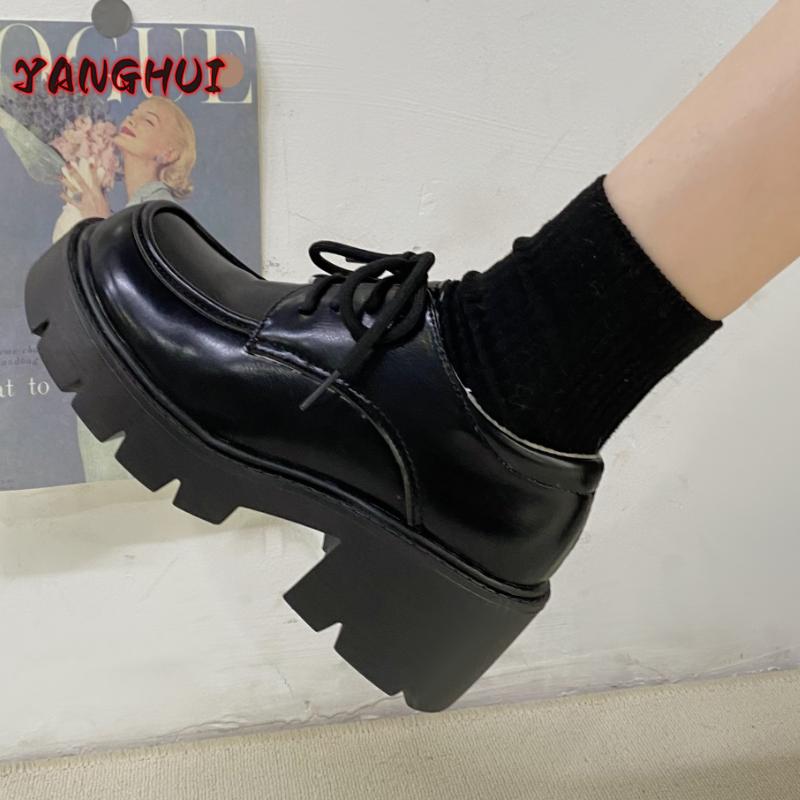 2024 Ny Lolita-uniform Små skinnsko Damesko Tyk såle Snøring College Engelsk Casual Sko Zapatillas De Mujer Mote