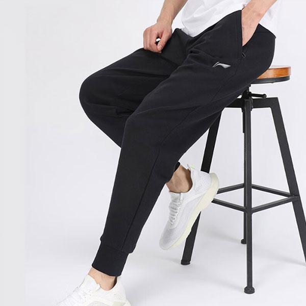 Li Ning Logo Embroidered Loose Training Running Jogger Knit Pants Men Bottoms Black AKLT995-1