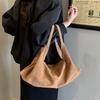 Large Capacity Bag Women's Autumn and Winter Matte Retro Shoulder Messenger Bag Commuter Dumpling Bag