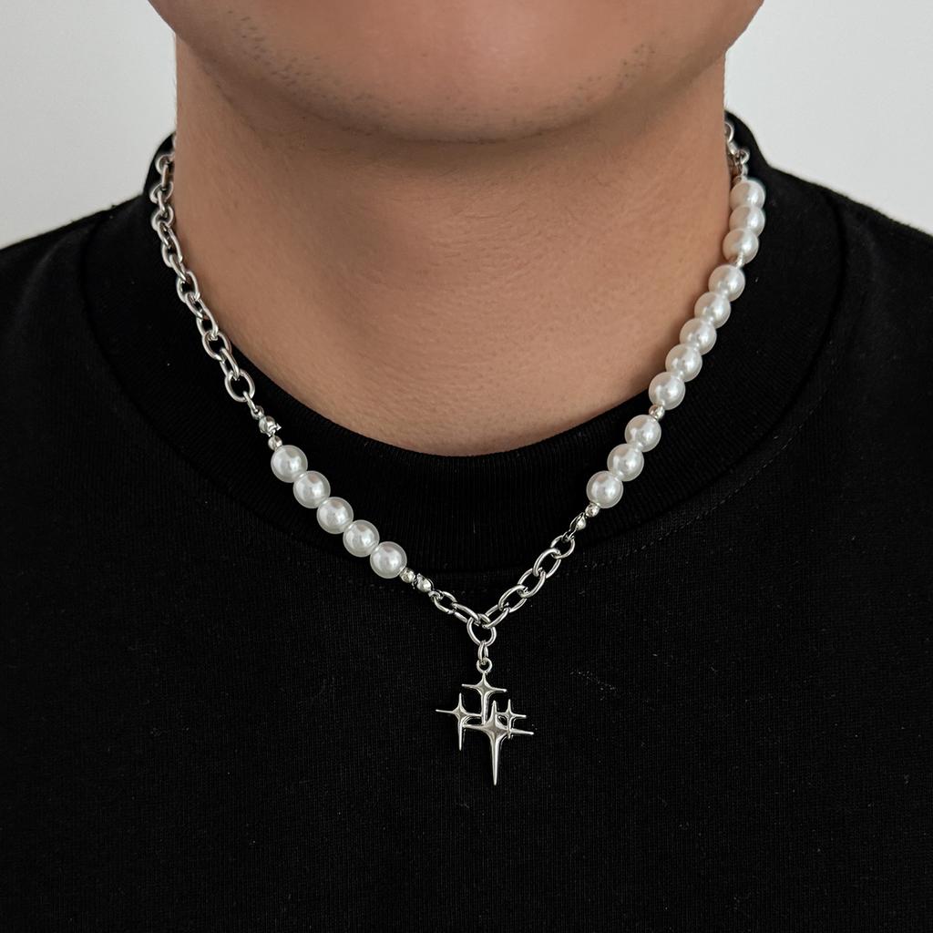 Hiphop Rock Four-Pointed Star Pendant Necklaces for Men Women Imitation Pearls Beaded Collarbone Necklaces Jewelry Accessories