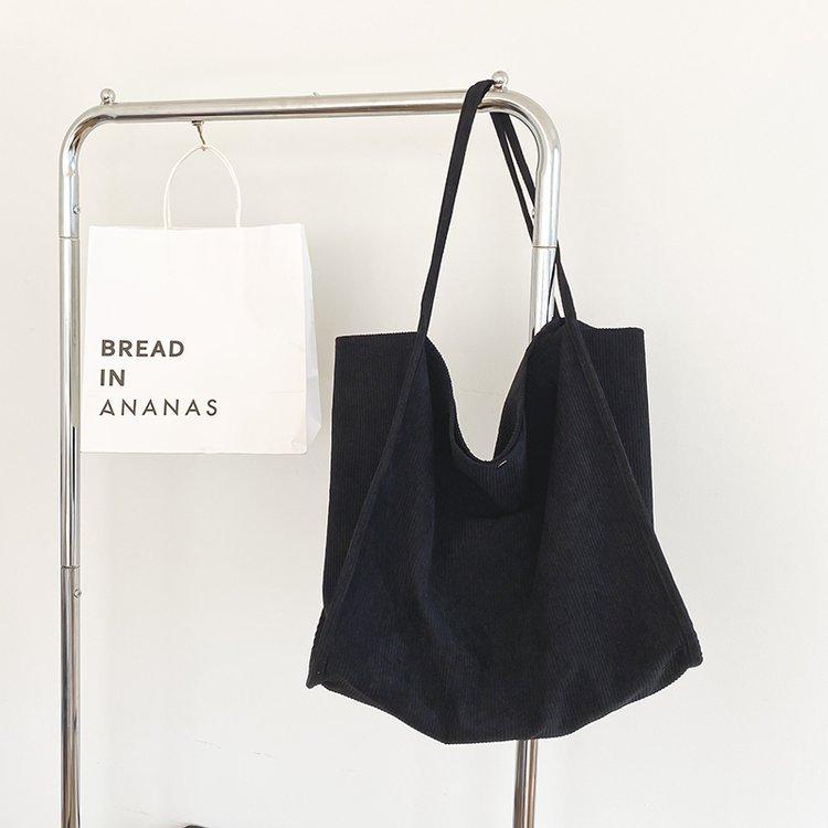 

2025 Autumn Retro Corduroy Bag Women s Large Capacity Lazy Plush Bag Simple Shoulder Canvas Bag Crossbody Tote Bag one size fits all чёрный