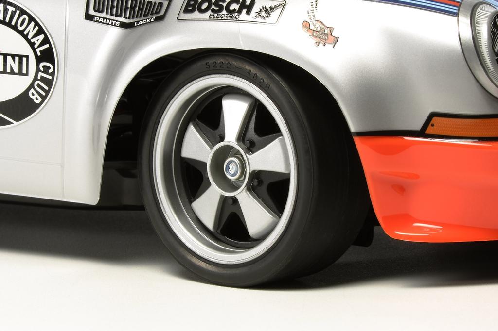 Voiture RC électrique Tamiya Porsche 911 Carrera RSR 58571 1/10 n°571 (Châssis TT-02) Sur la route