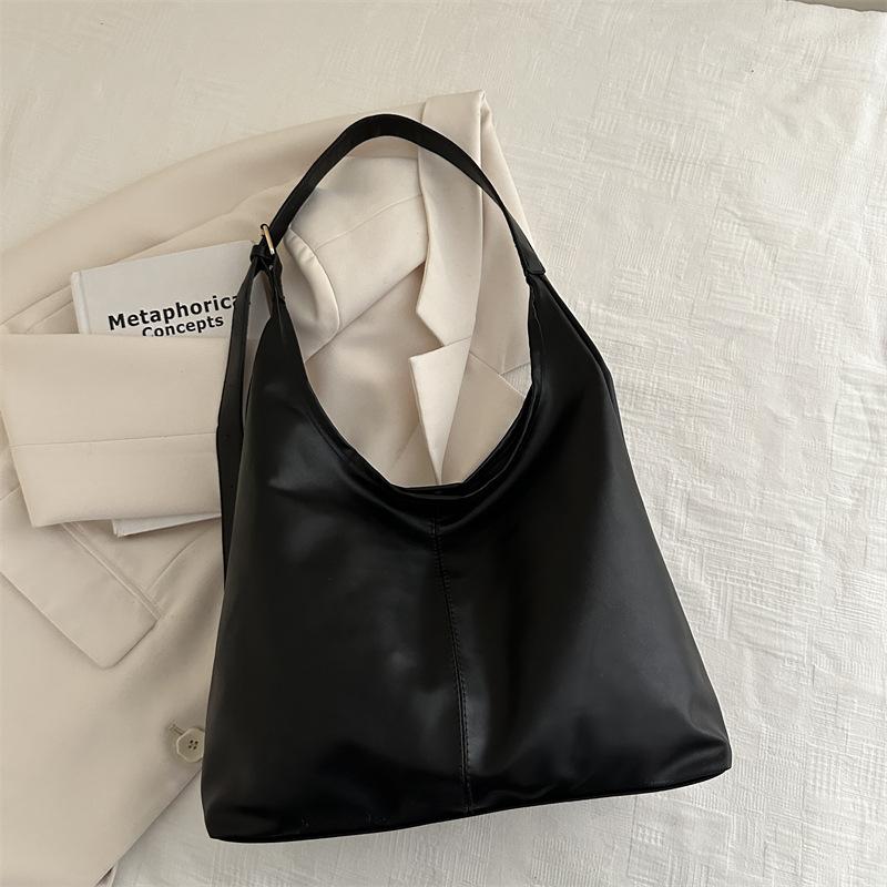 Light Luxury Lazy Style Underarm Tote Bag Winter New Niche Design Shoulder Bag Simple Casual Commuter Bag