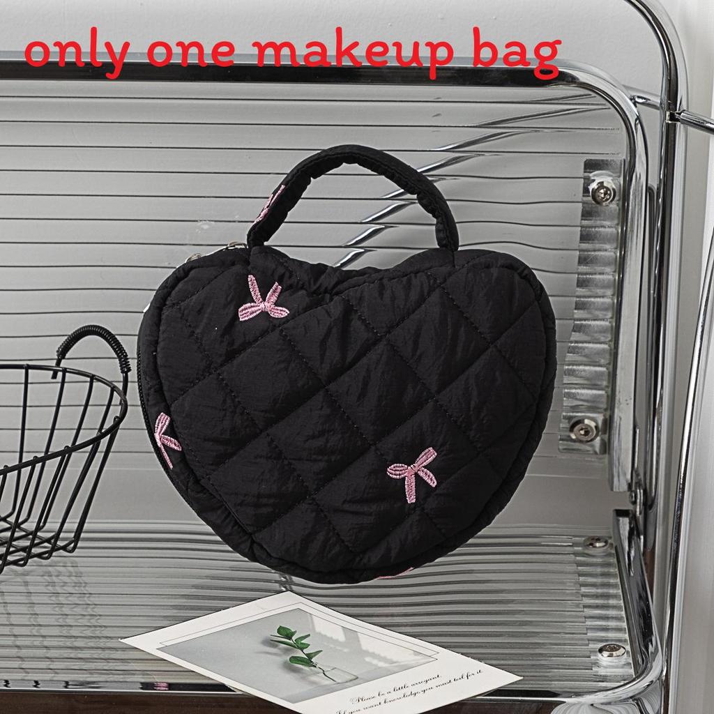 Floral Woman Travel Makeup Bag With Large Capacity And Quilted Design For Home Storage