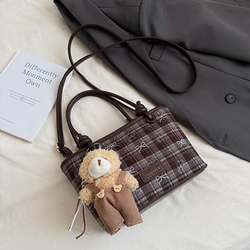 Winter New Fashionable High-value Plaid Commuter Shoulder Bag Casual Bag Simple Messenger Bag