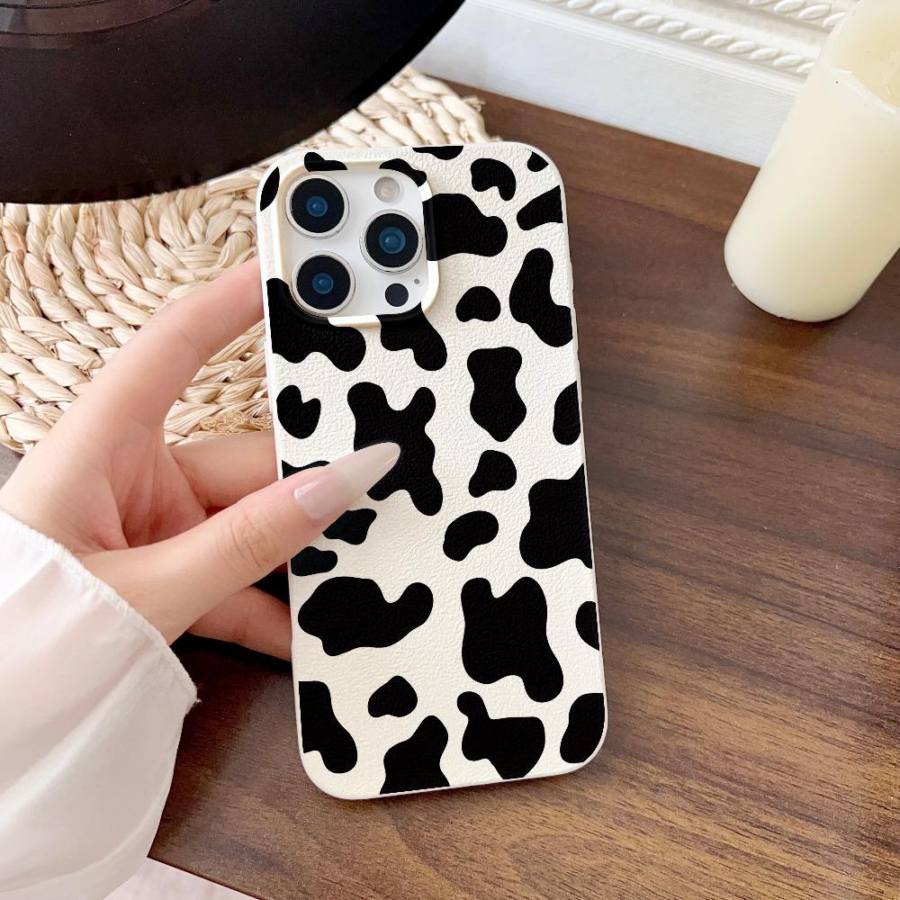 Cow pattern phone case suitable for iPhone 17 16 15 14 13 12 11 Pro/Max/Plus anti drop and shockproof back cover