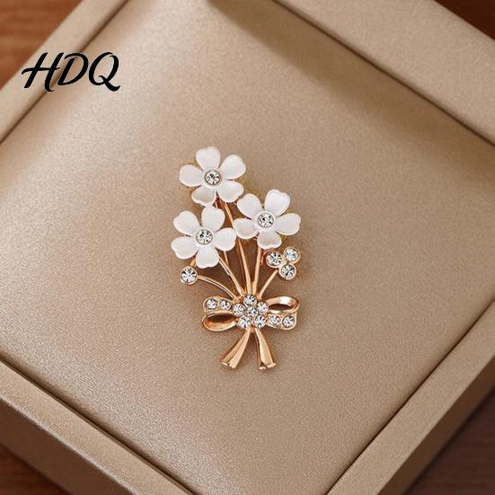 Floral Scarf Pin Rhinestone Flower Brooch Pin Bling Lapel for Women Coat Shirt Sweater Dress Decorative Accessory Elegant