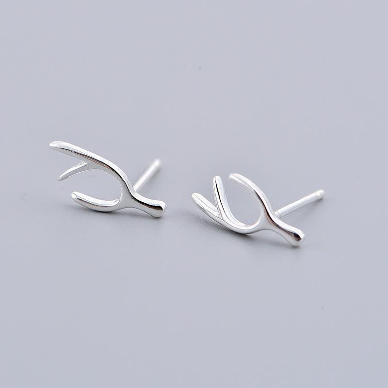Mori-Style Antler Earrings: Artistic Korean-Inspired Sweet & Versatile Accessory for Students, Christmas Gift, Elegant & Unique Design.