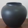Vaso Moderno Minimalista in Ceramica Nera per Fiori Freschi e Bambù della Fortuna