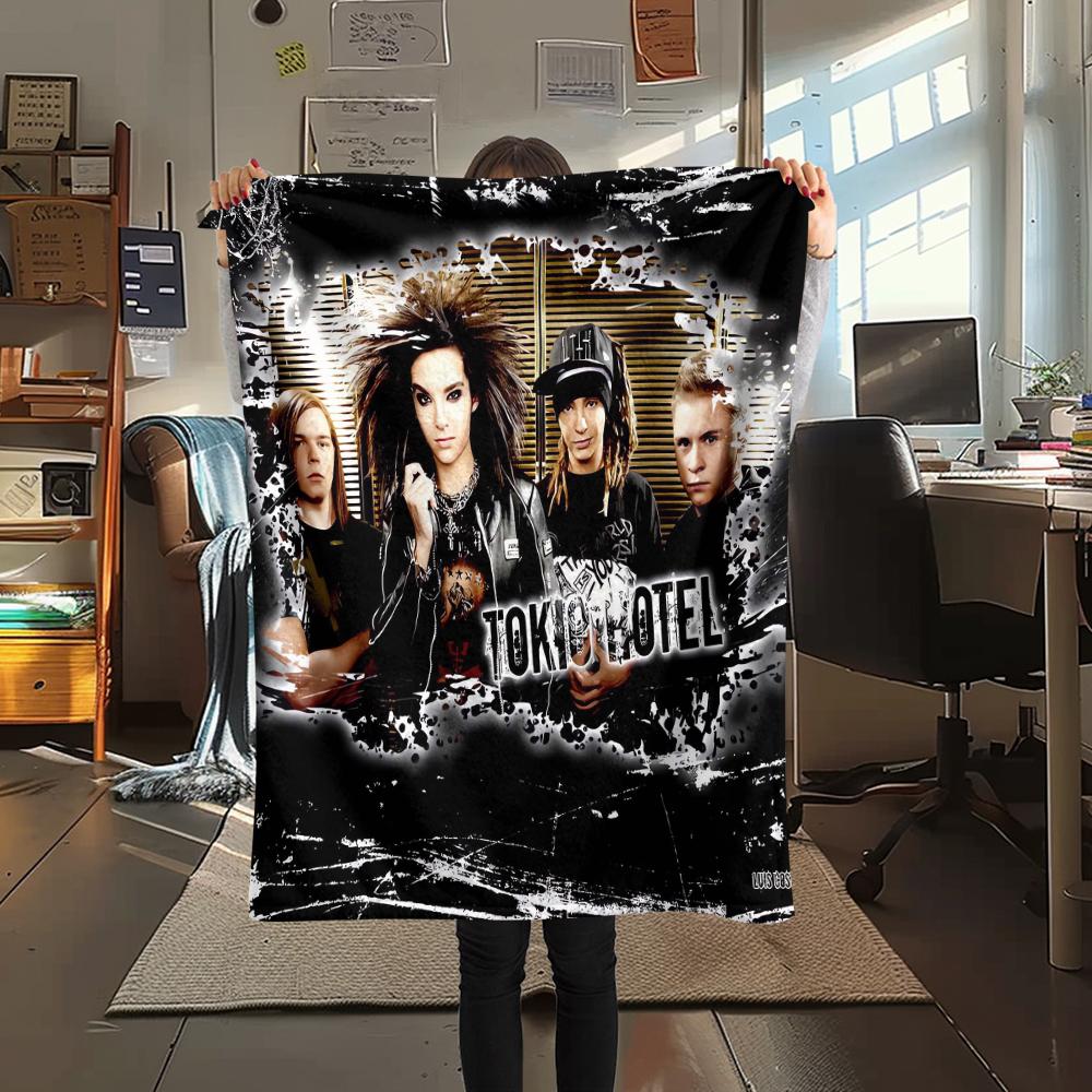 1Pc TH Band Print Flannel Blanket, High Quality Comfortable for All Seasons, Home Decor, Warmth and Comfort, Perfect for Christmas Gifts