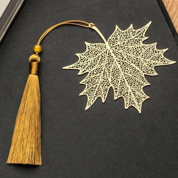 Original Maple Leaf Bookmark with Pompom and Gift Box