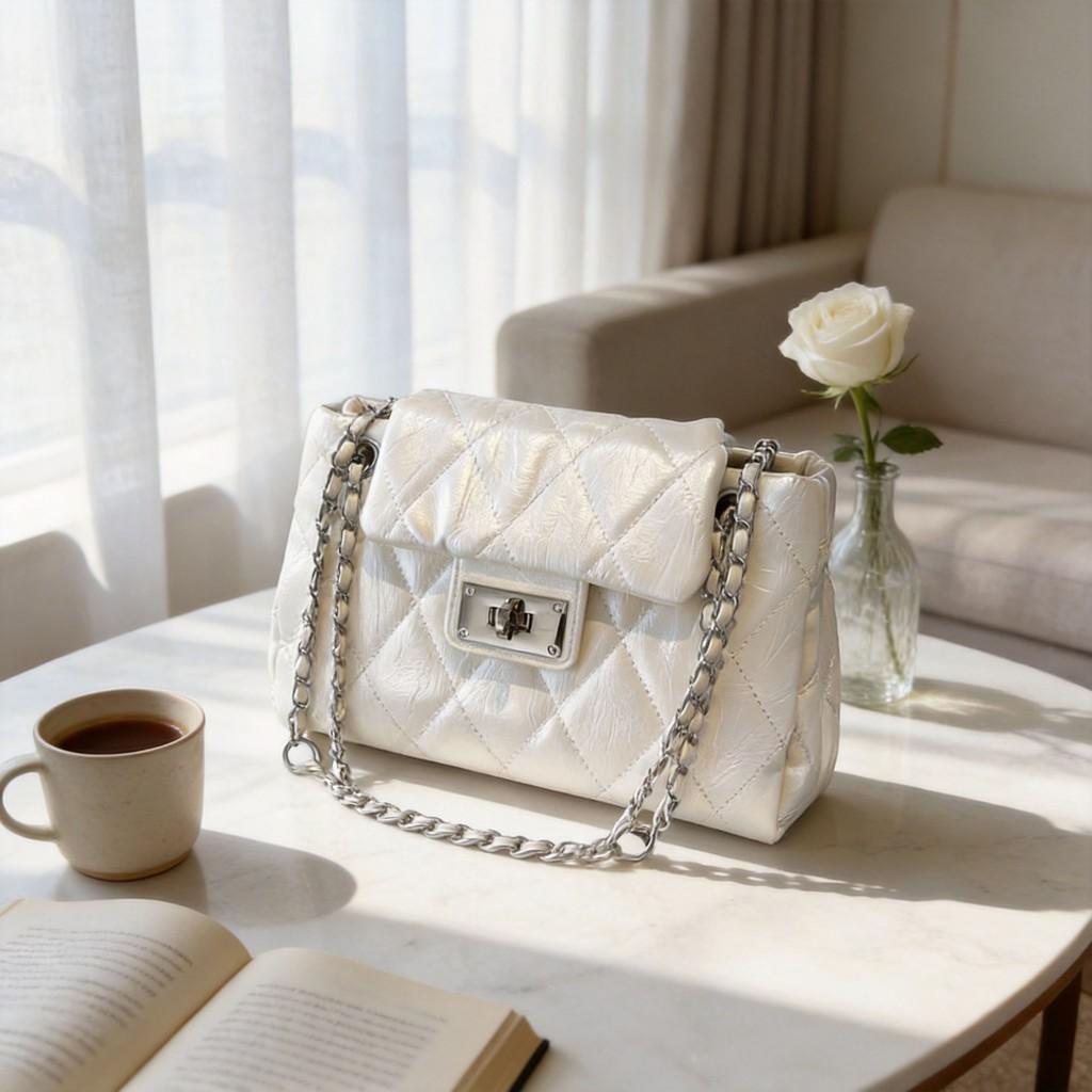 Pu Single Shoulder Bag For Women With Quilted Lock Closure And Chain Strap For Daily Use