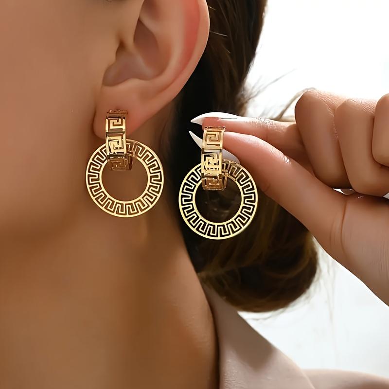 Women's Elegant Vintage C-Shaped Hollow Round Pendant Earrings - Suitable for Casual Outfits and Music Festivals