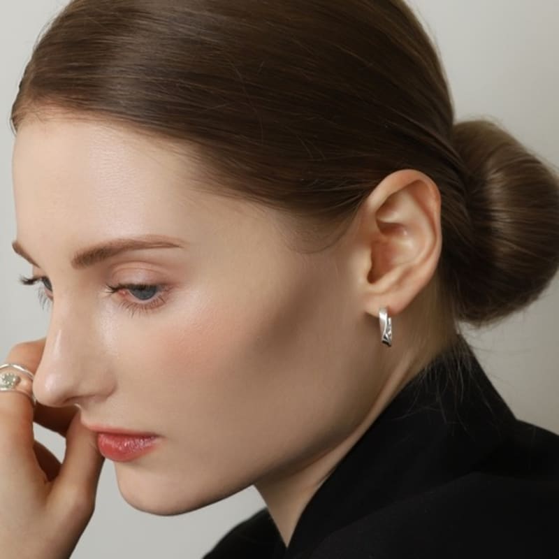 ozel Silver925 Twist Square Hoop Earrings PS159E