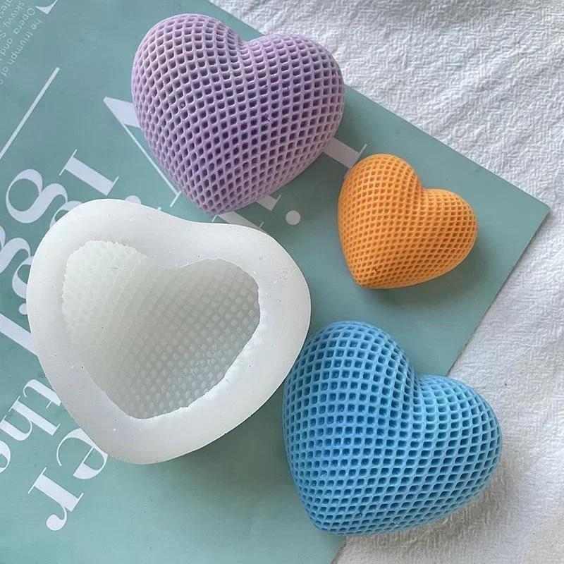 Love Candle Mold 3D Grid Heart Shape Candle Soap Mould Handmade Mousse Chocalete Cake Mold Plaster Mold Tool for Valentines Day