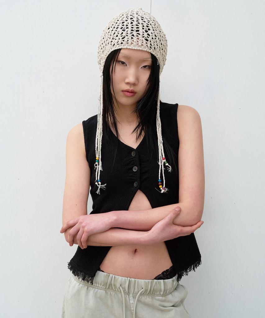 THEVINYLHOUSE Beaded Crochet Beanie (W) Ivory