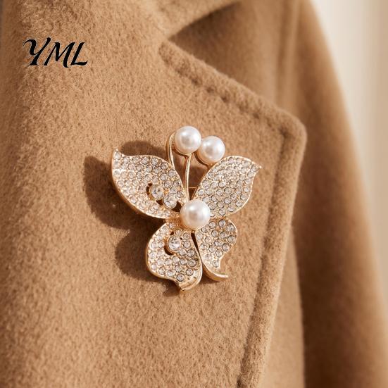 Rhinestone Brooch Pin Women Butterfly Pin, Shape Lapel with Fashion Jewelry Faux Pearls Rhinestones, Accessory for Dresses Coats Jackets Decorative
