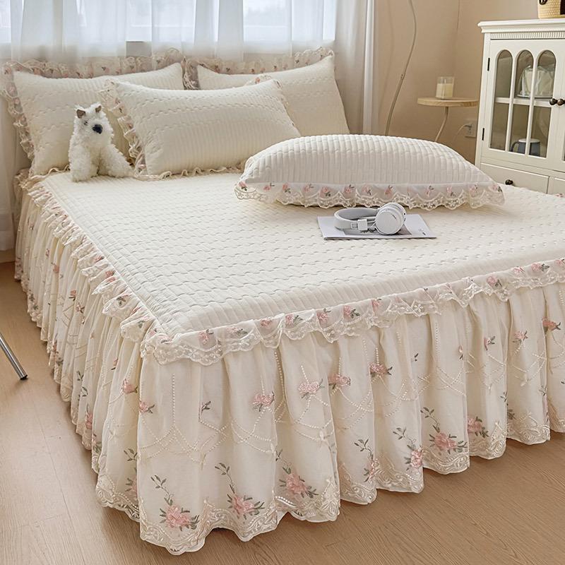 Korean Princess Crinkled Quilted Lace Bed Skirt: Thick Non-slip Mattress Protector