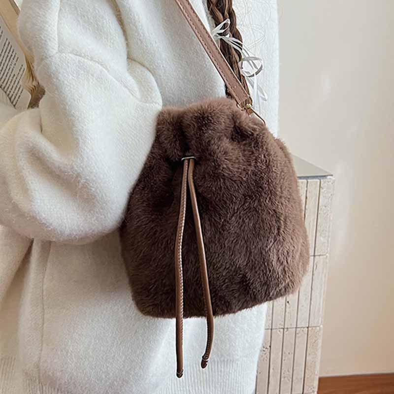 Popular Super Hot Hair Bag Women's 2025 New Niche Foreign Style Shoulder Messenger Bag Versatile Drawstring Mobile Phone Bag