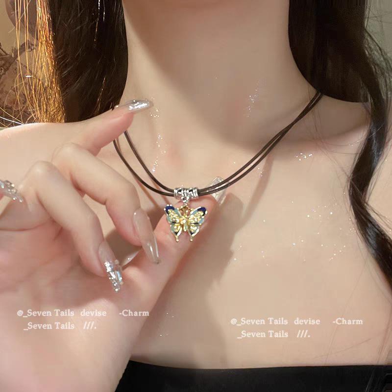 Trending Women's Leather Choker Necklace with Letter Stitching - Light Luxury & Cool Style Clavicle Chain Hot Girl Accessory.