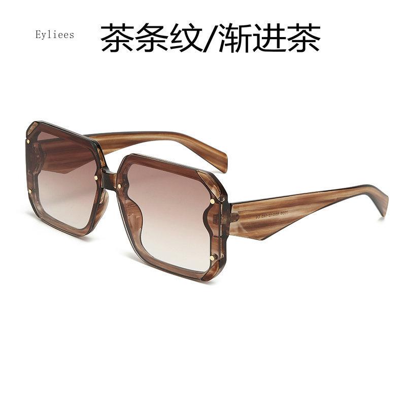New Fashion Square Frame Sunglasses for Women Luxury Sunglasses UV Protection Large Frame All-match Glasses Lentes De Sol Mujer