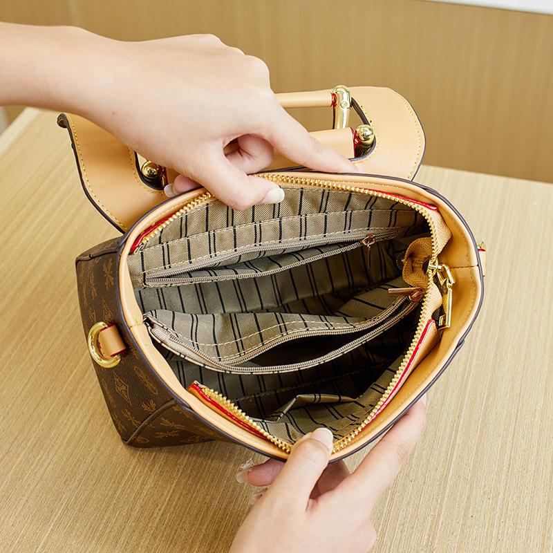 Retro Print Fashion New Women's Bag Korean Style Small Square Bag Ins Simple and Versatile Shoulder Bag Crossbody
