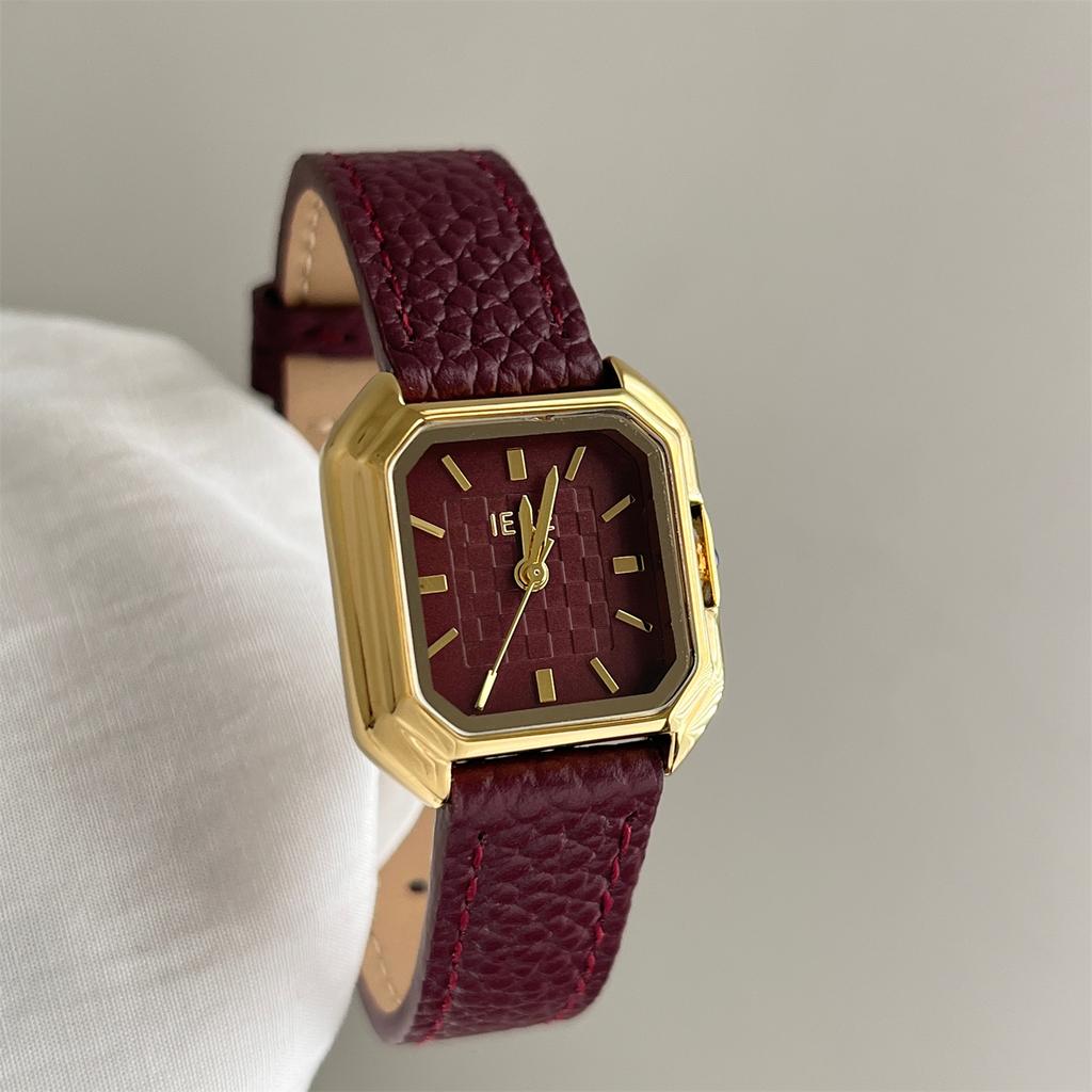 New Nordic retro small square watch for womenfashionable and elegantlight luxury women's leather quartz watch high-end selection