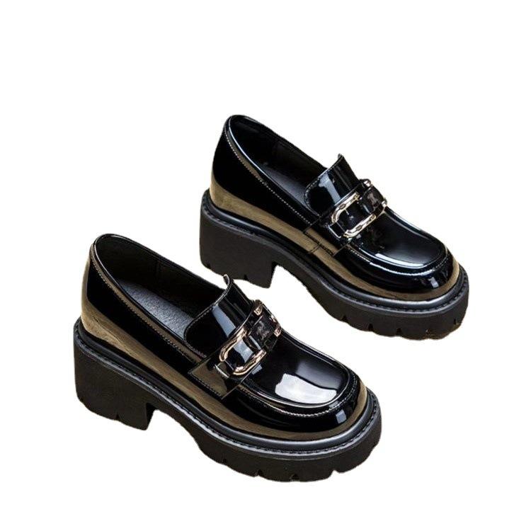 Mocassins à semelle épaisse pour femme Mode Printemps Automne Talons Hauts Chaussures Simples Décoratives en Métal