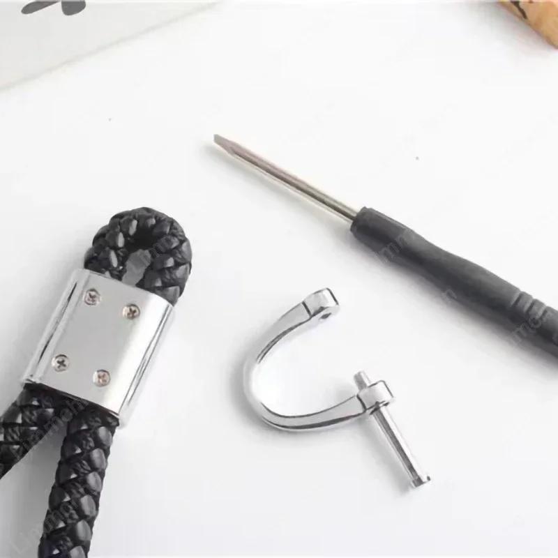 Metal Leather Keyring Man Women Luxury Car Keychain For Mercedes Benz C200 C300 W168 W220 W210 AMG CLA GLA GLB GLE A B C E Class NT8