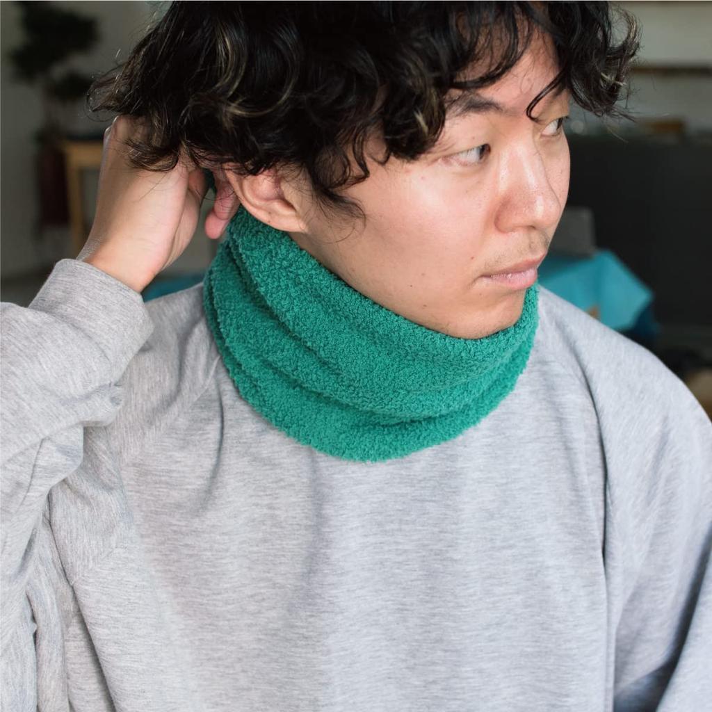 TAVARAT Men's Fluffy Neck Warmer, Simple Design, Made In Japan, Perfect for Fall and Winter, Warmth, and Casual Wear (Soft Green)