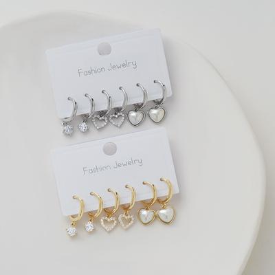 Ear Buckle Three Pairs of Heart Pearl Earrings Delicate Shine Zircon Cute Earrings Female Buckle Fashion Jewelry Women Party Gift Accessories