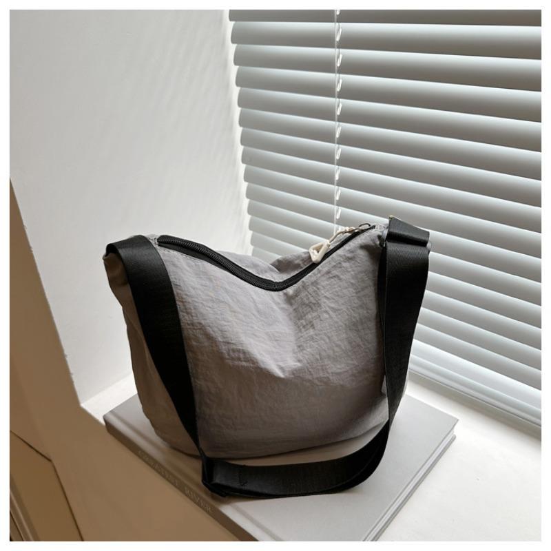 Nylon Dumpling Bag, Men's and Women's Messenger Bag, Simple Sports Style, Large Capacity Casual Shoulder Bag, Light Weight