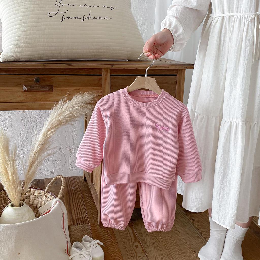 Spring Arrival: Unisex Waffle Knit Two-Piece Set for Toddlers & Kids with Letter Embroidery - Korean Style Home Wear